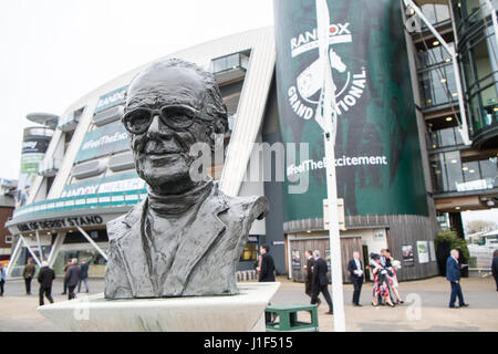 Peter O'Sullevan,famous,racing,TV,commentator,statue,Liverpool,Merseyside,England,City,City,Northern,North,England,English,UK.,U.K.,Britain,GB, Stock Photo