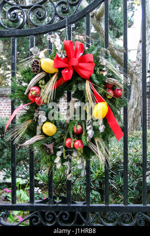 Christmas Decorations, Charleston, South Carolina - Circa 2009. Stock Photo