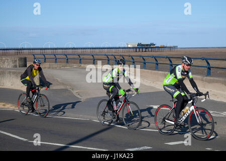 Southport, Merseyside, UK. UK Weather. 22nd April, 2017. Bright sunny but chilly start with temperatures expected to reach double figures in the north west. Credit: MediaWorldImages/AlamyLiveNews Stock Photo