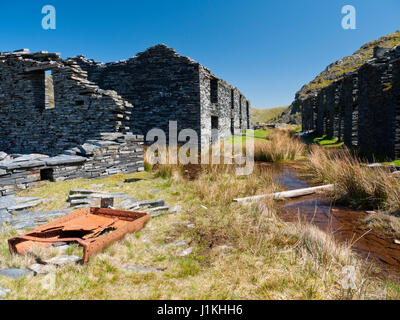 Ruins from the former Rhosydd Slate Quarry at Bwlch y Rhosydd in the Moelwyn mountains of Snowdonia Stock Photo