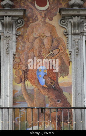 Plaza Mayor, Madrid, Spain. Frescoes depicting mythological figures on the facade of the Casa de la Panadería. Designed by Carlos Franco. Stock Photo