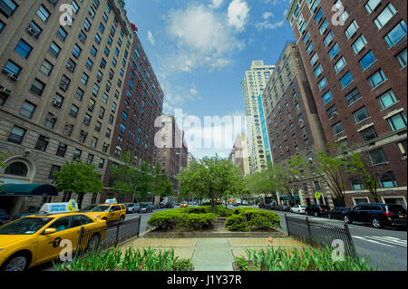 Apartment buildings on Park Avenue, Upper East Side, New York Stock Photo