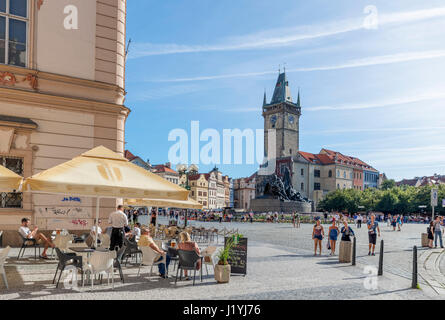 Cafe in the Old Town Square (Staroměstské náměstí), Staré Město, Prague, Czech Republic Stock Photo