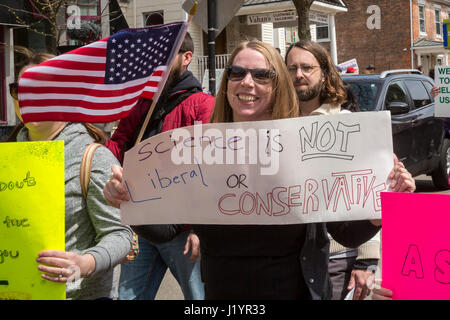 Ann Arbor, Michigan, USA. 22nd Apr, 2017. Thousands gathered at the University of Michigan and marched to the Federal Building in the March for Science. It was one of hundreds of marches for science held in Washington and in cities around the world. The marches were prompted by the disregard for science shown by some government officials. Credit: Jim West/Alamy Live News Stock Photo