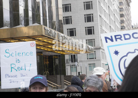 New York City, USA. 22nd April, 2017. Several thousand demonstrators march to support science and evidence-based research in the March for Science in New York City on Saturday, April 22, 2017. Stock Photo