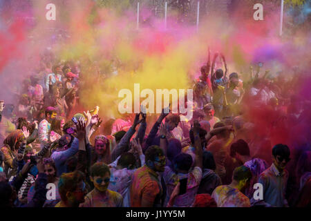 London, Ontario, Canada, 22nd Apr, 2017. Revelers get together at Victoria Park for the Holi Spring Festival, also known as Rangwali Holi, Dhuleti, Dhulandi, Phagwah, or simply as Festival of Colours, an Hindu festival to celebrate the arrival of Spring in London, Ontario, Canada. Credit: Rubens Alarcon/Alamy Live News. Stock Photo