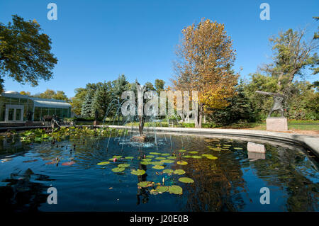 Bronze sculpture and fountain in the pool, Leo Mol Sculpture Garden in the Assiniboine Park, Winnipeg, Manitoba, Canada Stock Photo