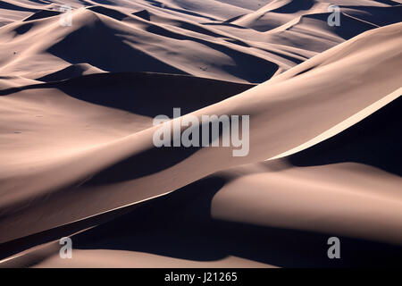 Light and shade on sand dunes in Gobi Desert Khongoryn Els Gurvan Saikhan National Park Mongolia Stock Photo