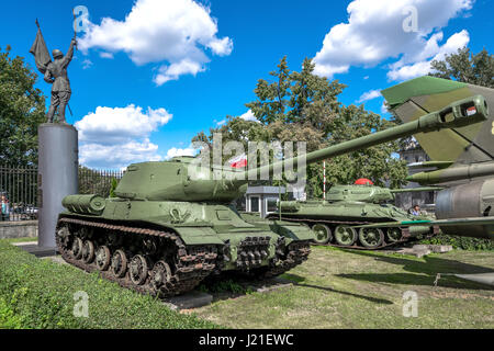 Soviet IS-2 Iosif Stalin heavy tank in front of the Museum of the Polish Army - Warsaw, Poland Stock Photo