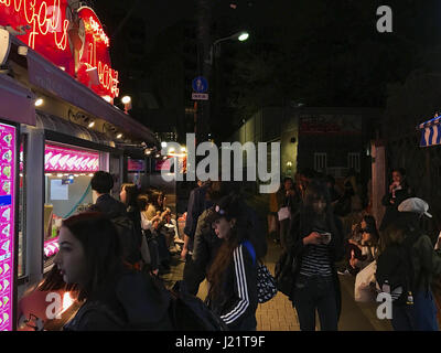 Tokyo, Japan. 23rd Apr, 2017. Harajuku Tokyo Japan on Monday April 23, 2017. Photo by: Ramiro Agustin Vargas Tabares Credit: Ramiro Agustin Vargas Tabares/ZUMA Wire/Alamy Live News Stock Photo