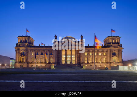 Nikolay Razuev - Storming the Reichstag