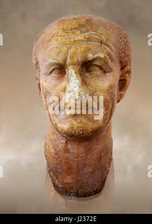 Roman sculpture of the Emperor Vespesien, excavated  from Althiburos sculpted circa  69-79AD. The Bardo National Museum, Tunis, Inv No: C.1025 Stock Photo