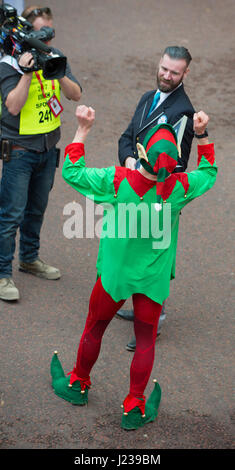 Guinness record for the fastest elf to finish the London Marathon, 2017 ...