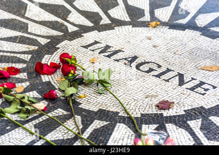 Strawberry Fields, the John Lennon Memorial in Central Park Stock Photo