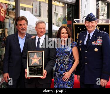 Joe Mantegna, Gary Sinise, Patricia Heaton, Gen. Robin Rand at the induction ceremony for Star on the Hollywood Walk of Fame for Gary Sinise, Hollywood Boulevard, Los Angeles, CA April 17, 2017. Photo By: Priscilla Grant/Everett Collection Stock Photo