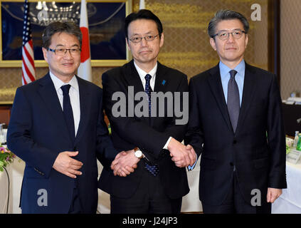 Tokyo. 25th Apr, 2017. (L-R) U.S. special envoy Joseph Yun, Japanese Foreign Ministry's Asian affairs chief Kenji Kanasugi, South Korean special representative Kim Hong-kyun shake hands during a meeting in Tokyo, Japan, April 25, 2017. The senior officials from the United States, South Korea and Japan met in Tokyo on Tuesday amid rising tensions with the Democratic People's Republic of Korea (DPRK). Credit: Xinhua/Alamy Live News Stock Photo