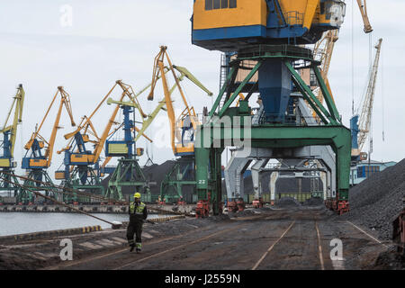 Work In Port Coal Transshipment Terminal. Coal Unloading Of Wagons With ...