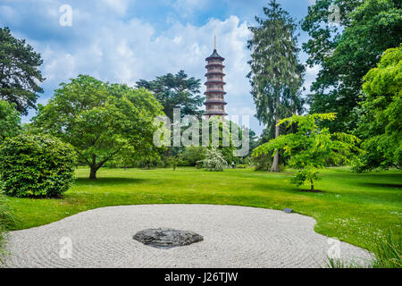 Great Britain, England, Kew Gardens in the London Borough of Richmond upon Thames, view of the ten-storey octagonal Pagoda Stock Photo