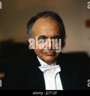 Amerikanischer Komponist, Dirigent und Violinist Lorin Maazel, Deutschland 1980er Jahre. American composer, conductor and violionist Lorin Maazel, Germany 1980s. Stock Photo