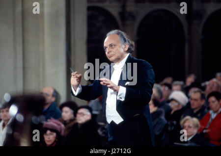 Amerikanischer Komponist, Dirigent und Violinist Lorin Maazel, Deutschland 1980er Jahre. American composer, conductor and violionist Lorin Maazel, Germany 1980s. Stock Photo