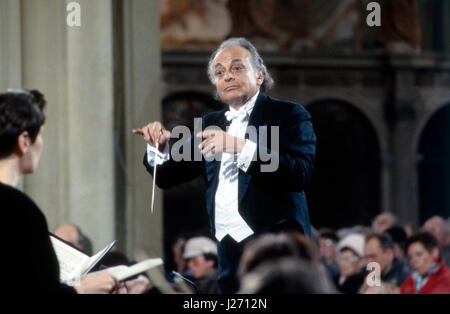 Amerikanischer Komponist, Dirigent und Violinist Lorin Maazel, Deutschland 1980er Jahre. American composer, conductor and violionist Lorin Maazel, Germany 1980s. Stock Photo