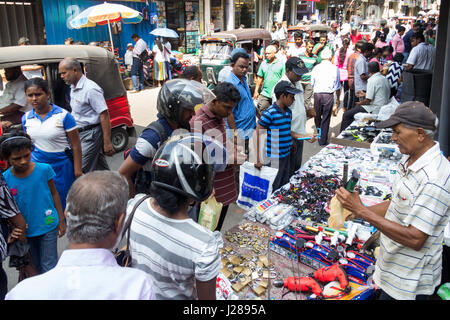 Busy street scene in the Pettah District, Colombo, Sri Lanka Stock Photo