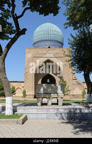 Uzbekistan, Samarkand Province, Samarkand, Bibi Khanum Mosque Stock Photo