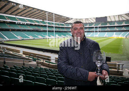 Sky Bet Championship Aston Villa Grounds Team of the Season Award winner 2016/17 poses for a picture after the Professional Football Groundsmen's Conference at Twickenham Stadium, London. PRESS ASSOCIATION Photo. Picture date: Wednesday April 26, 2017. Photo credit should read: Steven Paston/PA Wire Stock Photo
