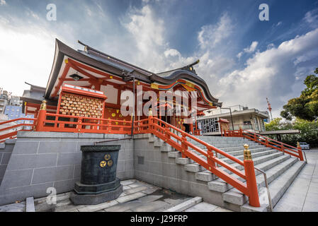 Hanazono Jinja, (花園神社) Shinto shrine dedicated to Inari deity (okami) is often visited by businessmen to pray for success. Shinjuku Ward, Tokyo Stock Photo