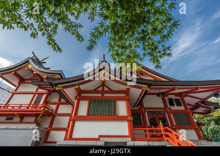 Hanazono Jinja, (花園神社) Shinto shrine dedicated to Inari deity (okami) is often visited by businessmen to pray for success. Shinjuku Ward, Tokyo Stock Photo