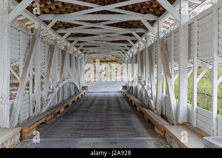 The Knox Covered Bridge in Valley Forge National Historical Park spans Valley Creek in Chester County, Pennsylvania, USA Stock Photo