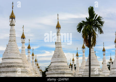 Myanmar (Burma), Mandalay region, Mandalay, Kuthodaw Pagoda (the largest book in the world) Stock Photo