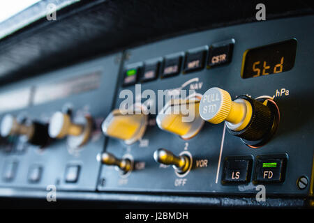 a320 autopilot airbus panel flight instrument controls control fcu buttons knobs unit alamy dials