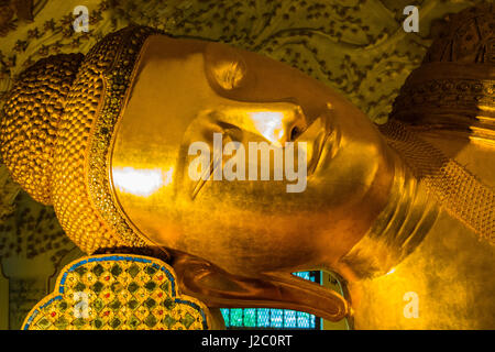 Myanmar. Mandalay. Kusinara pagoda. Reclining Buddha. Stock Photo