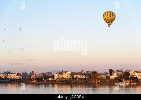 Egypt, Luxor Gouvernement, Luxor, view from the cruise ship Stock Photo