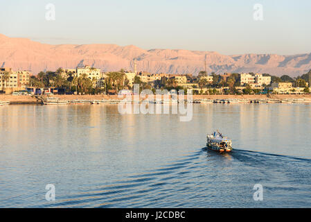 Egypt, Luxor Gouvernement, Luxor, view from the cruise ship Stock Photo