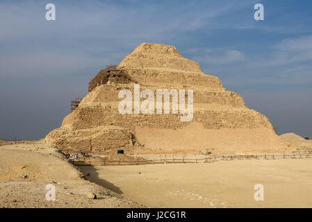 Egypt, Giza Gouvernement, Sakkara, The step pyramid of the Djoser is the oldest Egyptian pyramid and the world's oldest monumental stone building Stock Photo