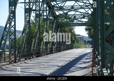 Linz, historische Eisenbahnbrücke Stock Photo