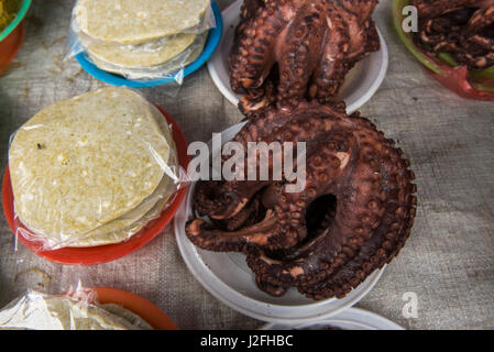 Octopus for sale, Suva Sea Food Market, Suva, Viti Levu, Fiji. Stock Photo