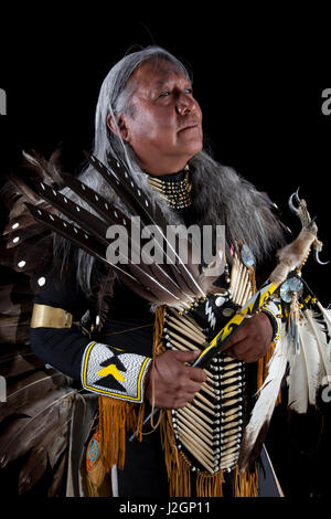 First nations elder hi-res stock photography and images - Page 4 - Alamy