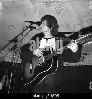 French singer Michel Polnareff on the stage of the Golf-Drouot in Paris.  November 1965 Photo André Crudo Stock Photo