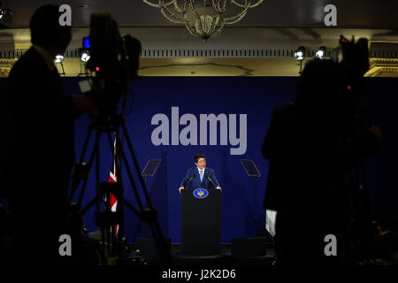 The Dorchester Hotel. London. UK 28 Apr 2017 - Japanese Prime Minister Shinzo Abe speaks at a press conference following a meeting with President Vladimir Putin in Moscow on Thursday 27 April 2017 and the British Prime Prime Minister Theresa May in London on Friday 28 April 2017 to discuss various issues including the world economy and global security looking ahead to the G7 Summit next month. Credit: Dinendra Haria/Alamy Live News Stock Photo