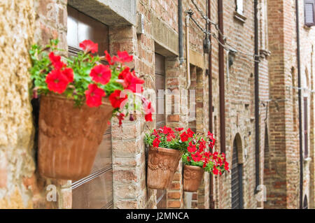 Alleyway. Castell'Arquato. Emilia-Romagna. Italy. Stock Photo