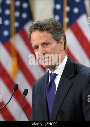 U.S Treasury Secretary Timothy Geithner speaks at the Women in Finance Symposium March 29, 2010 in Washington, DC. Stock Photo