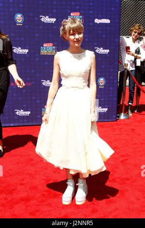 Los Angeles, CA, USA. 29th Apr, 2017. Grace VanderWaal at arrivals for Radio Disney Music Awards - ARRIVALS, Microsoft Theater, Los Angeles, CA April 29, 2017. Credit: JA/Everett Collection/Alamy Live News Stock Photo