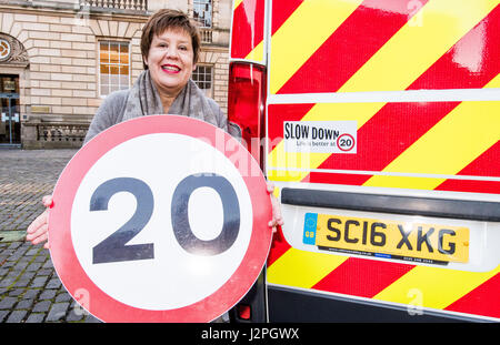 Pic: Transport Convener Councillor Lesley Hinds Calling Notice: EDINBURGH'S 20MPH ROLLOU Stock Photo