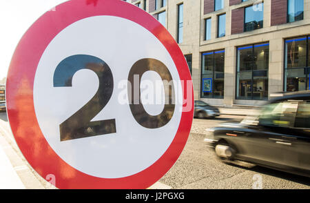 Pic: Transport Convener Councillor Lesley Hinds, Taylor Murray(Royal Mail), Tommy Suther Stock Photo