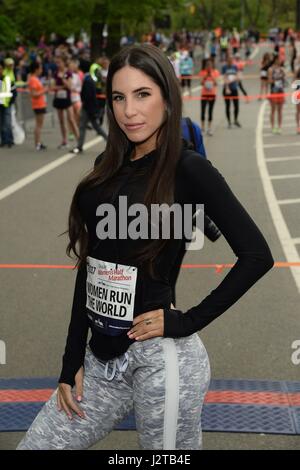 New York, NY, USA. 30th Apr, 2017. in attendance for 14th Annual SHAPE Women's Half Marathon, Central Park, New York, NY April 30, 2017. Credit: Eli Winston/Everett Collection/Alamy Live News Stock Photo