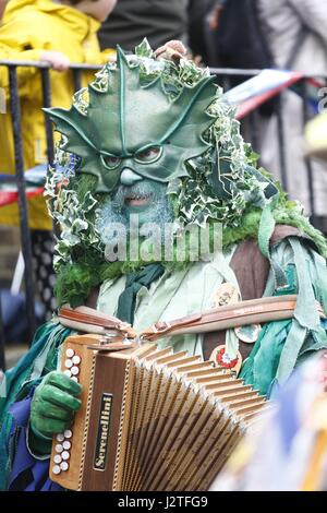 Hastings, UK. 1st May, 2017. Despite the rain, revellers in Hastings enjoy the Jack in the Green festival, East Sussex, UK. Credit: Ed Brown/Alamy Live News Stock Photo