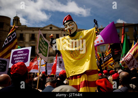 Barcelona, Spain. 1st May, 2017. May Day rally in the center of Barcelona. Credit:  Jordi Boixareu/Alamy Live News Stock Photo